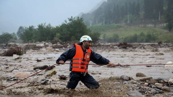 1838089_736 