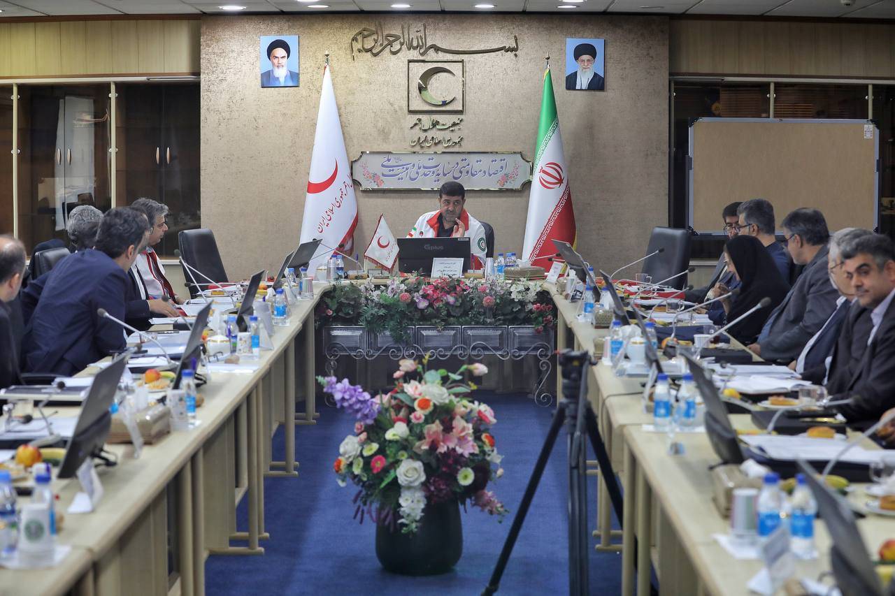 دکتر کولیوند در جلسه مجمع عمومی عادی سالیانه صاحبان سهام هلدینگ هلال: منابع حاصل از فروش باید حفظ و مولدسازی شود