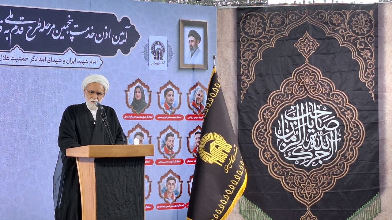 تأکید نماینده ولی‌فقیه بر نقش‌آفرینیِ طلاب و جوانان در طرح «قدم به قدم در مسیر بهشت»