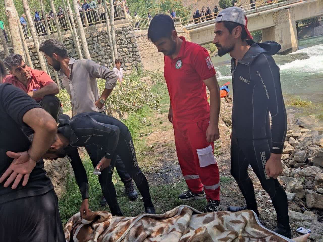 پیدا شدن پیکر جوان ۱۷ ساله مفقودی پس از ۶ ساعت عملیات جست‌وجو در زاینده‌رود 