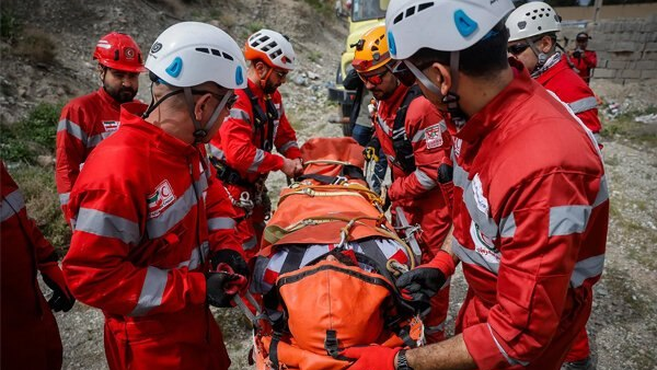 نیروهای عملیاتی هلال‌احمر به ۵۸۰ نفر در حوادث کشور امدادرسانی کردند