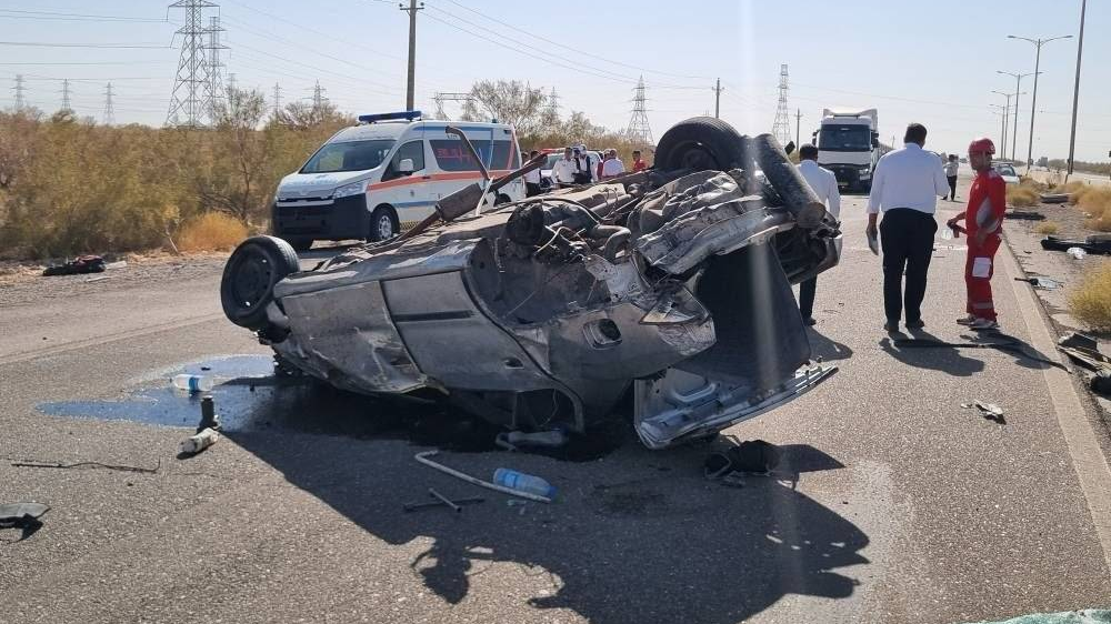 واژگونی خودروی ۴۰۵ در کرمان با ١٠ مصدوم و ٢ فوتی بر جای گذاشت