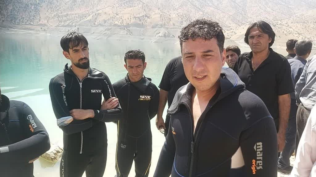 تلاش ۱۶ ساعته هلال‌احمر برای کشف پیکر جوان غرق‌شده در کارون ۴