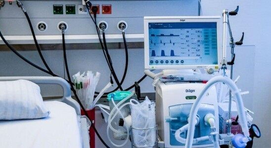 اهدای 2 دستگاه ونتیلاتور توسط خیر شمیرانی به هلال احمر