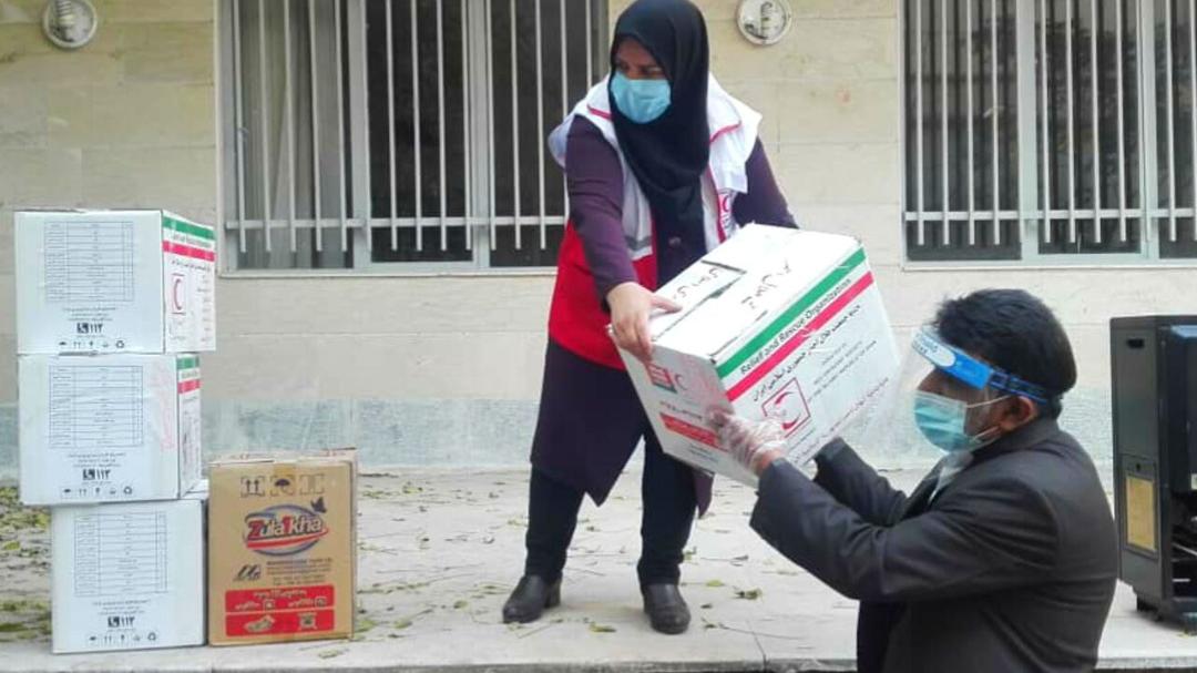توزیع 70 بسته غذایی میان خانواده های کم برخوردار شهرستان املش