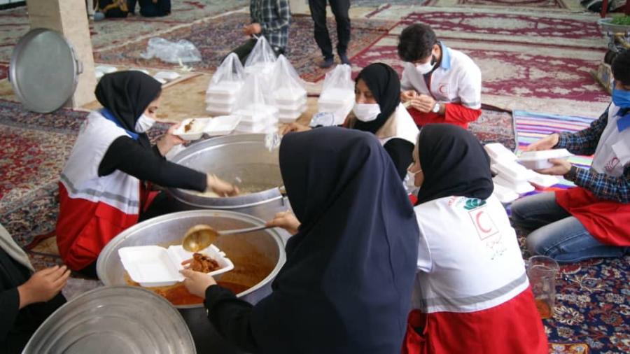 کودکان کار، میهمان سفره جوانان هلالاحمر اهواز در دهه کرامت