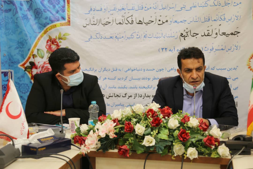 نشست استاندار البرز با معاون بهداشت، درمان و توانبخشی جمعیت هلال‌احمر/قدردانی از خدمات هلال‌احمر در مقابله با کرونا  