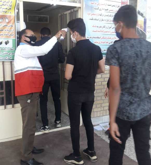 تب سنجی و غربالگری دانشآموزان در مدارس شوشتر