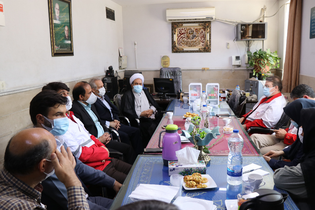 آمادگی هلال‌احمر برای ارتقای مهارت‌افزایی و مشارکت فرزندان بی‌سرپرست در فعالیت‌های اجتماعی/  بازدید مدیر‌عامل جمعیت هلال‌احمر خراسان رضوی از موسسه گلستان علی (ع)