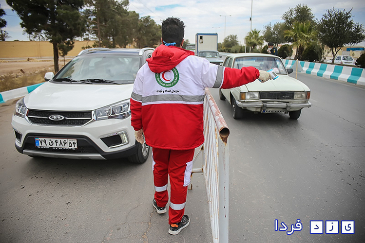 تصاویری از تبسنجی مسافران در دروازه قرآن یزد به منظور پیشگیری از شیوع کرونا