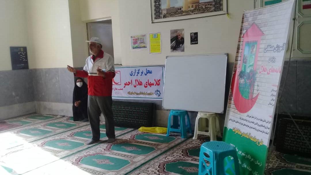 برگزاری دوره آموزشی «آمادگی در برابر مخاطرات» در روستای الویراباد قم
