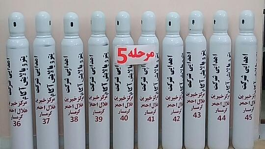 اهدای 40 کپسول اکسیژن و 8 مانومتر از سوی خیران سمنان برای کمک به بیماران مبتلا به کرونا 