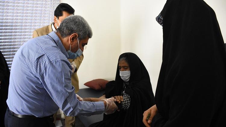 خدمات درمانی و توانبخشی رایگان هلال احمر سیستان و بلوچستان به مهاجران افغانستانی