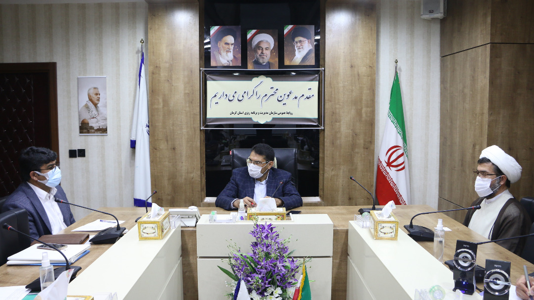 رئیس سازمان مدیریت و برنامه ریزی کرمان:هلال احمر حساس ترین مجموعه در امدادرسانی است