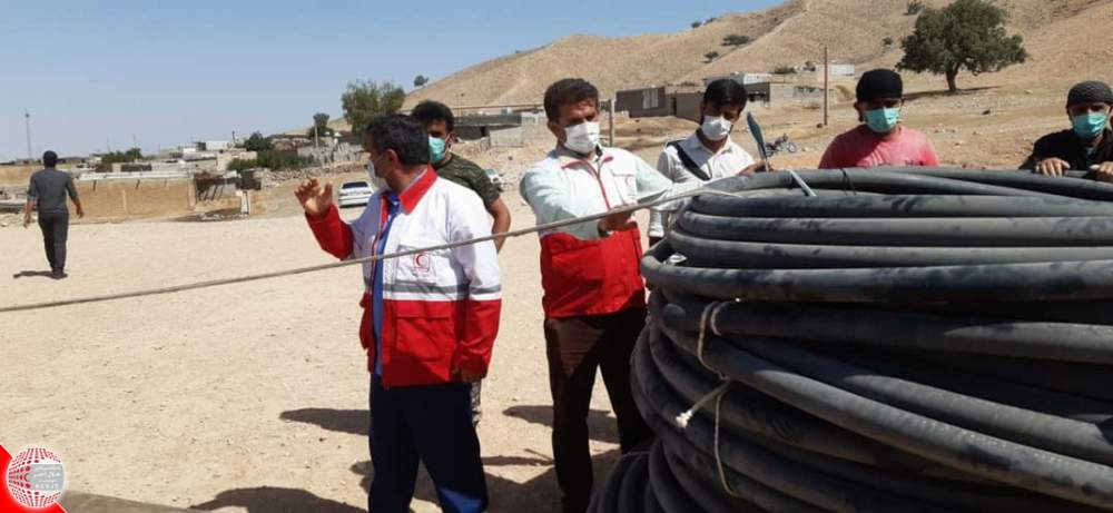  ٧سورتی پرواز بالگرد برای انتقال تجهیزات طرح آبرسانی به روستای ٱرزو باغملک
