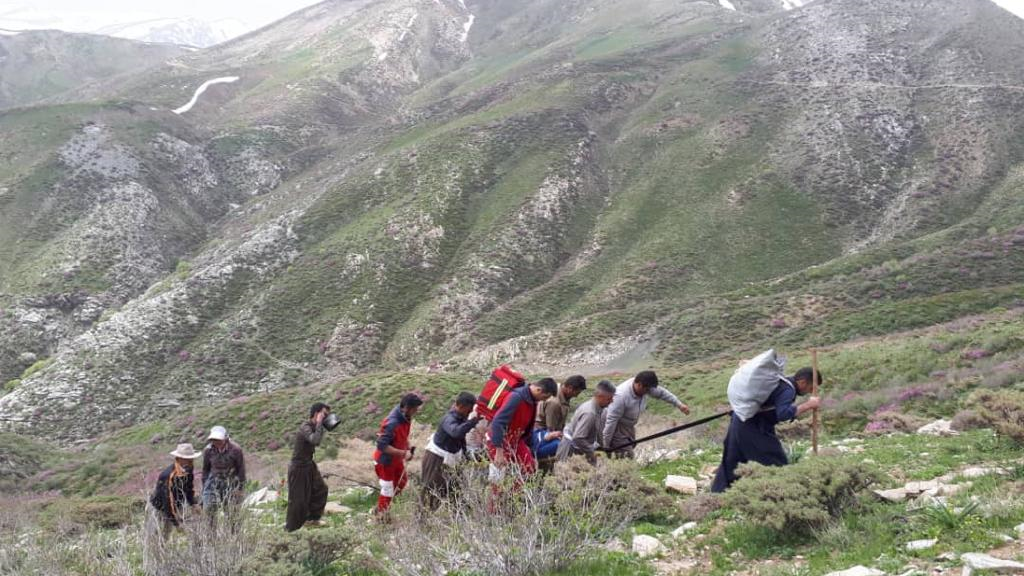 امدادرسانی به مصدوم حادثه سقوط از ارتفاعات رویان