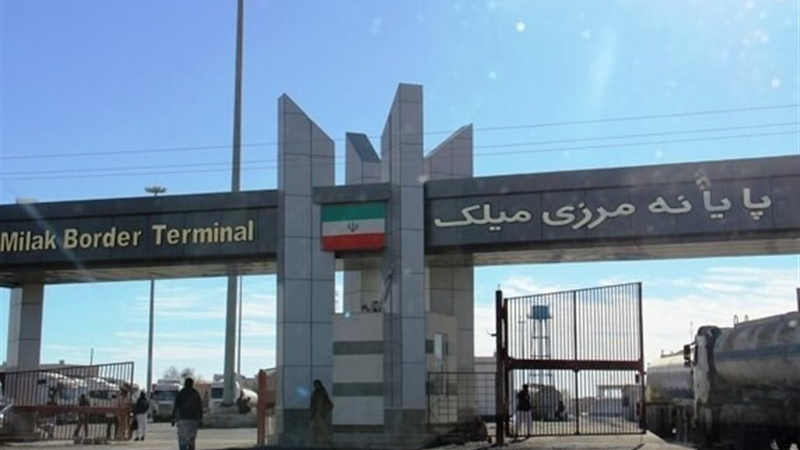 اسکان اضطراری آوارگان افغانستانی در مرز "میلک"/ هلالاحمر اردوگاههای اسکان موقت راهاندازی کرد