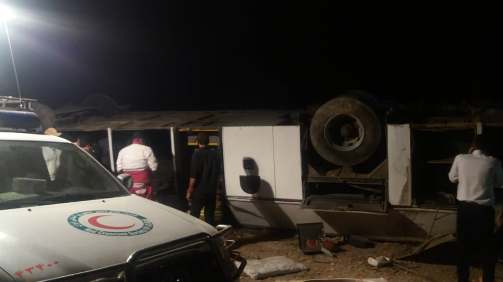 واژگونی اتوبوس در جاده دامغان به شاهرود؛همه سرنشینان مصدوم شدند