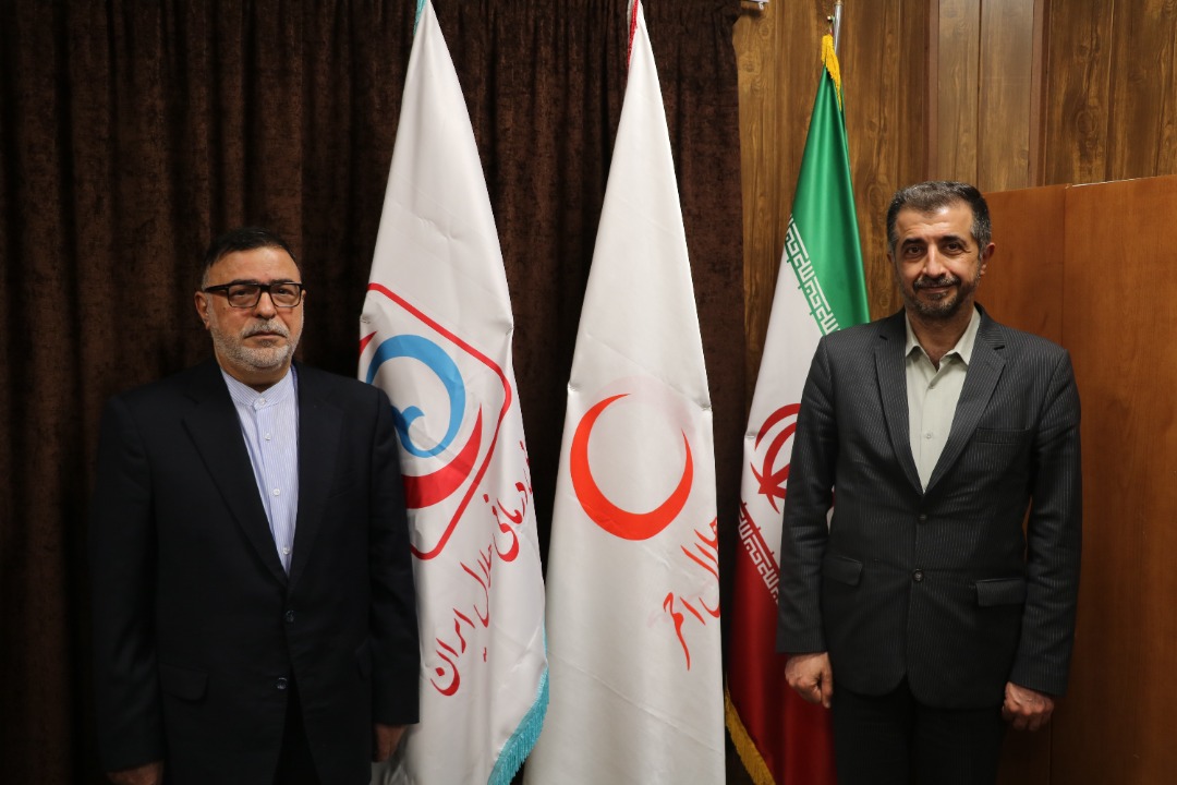 بررسی راهکارهای گسترش فعالیت های مجتمع دارویی درمانی هلال ایران در سطح بین الملل