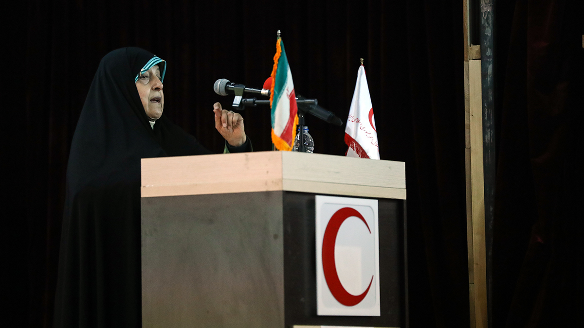 ابتکار: من حامل پیام سپاسگزاری دولت از جمعیت هلال‌احمر هستم 