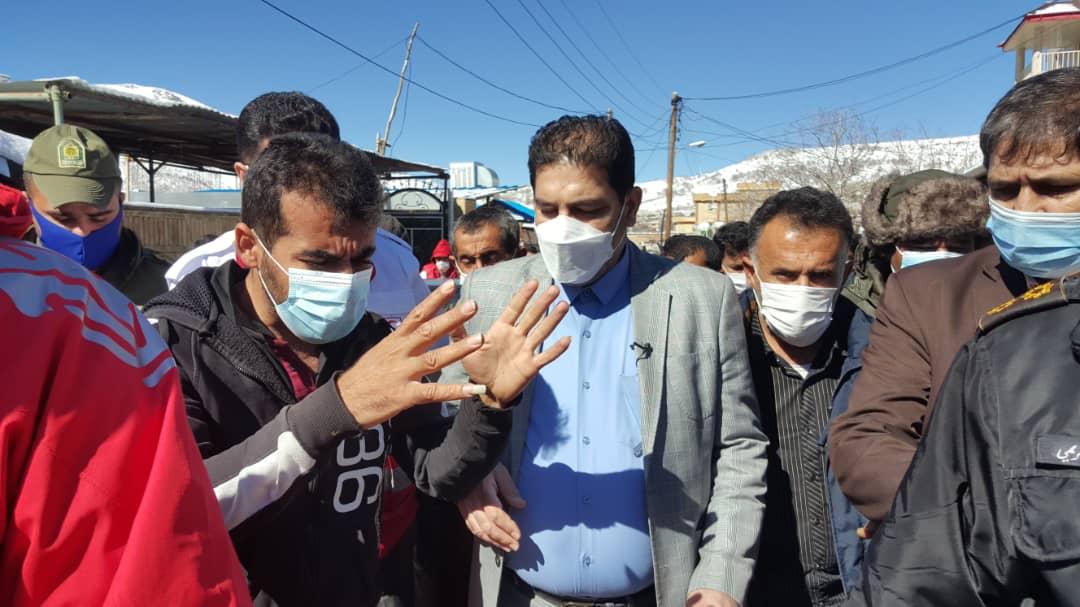 دکتر همتی تشریح کرد: توزیع بیش از 2400 چادر امدادی در سی‌سخت/ تا پایان عملیات اسکان اضطراری و اعلام استاندار در کنار زلزله‌زدگان می‌مانیم