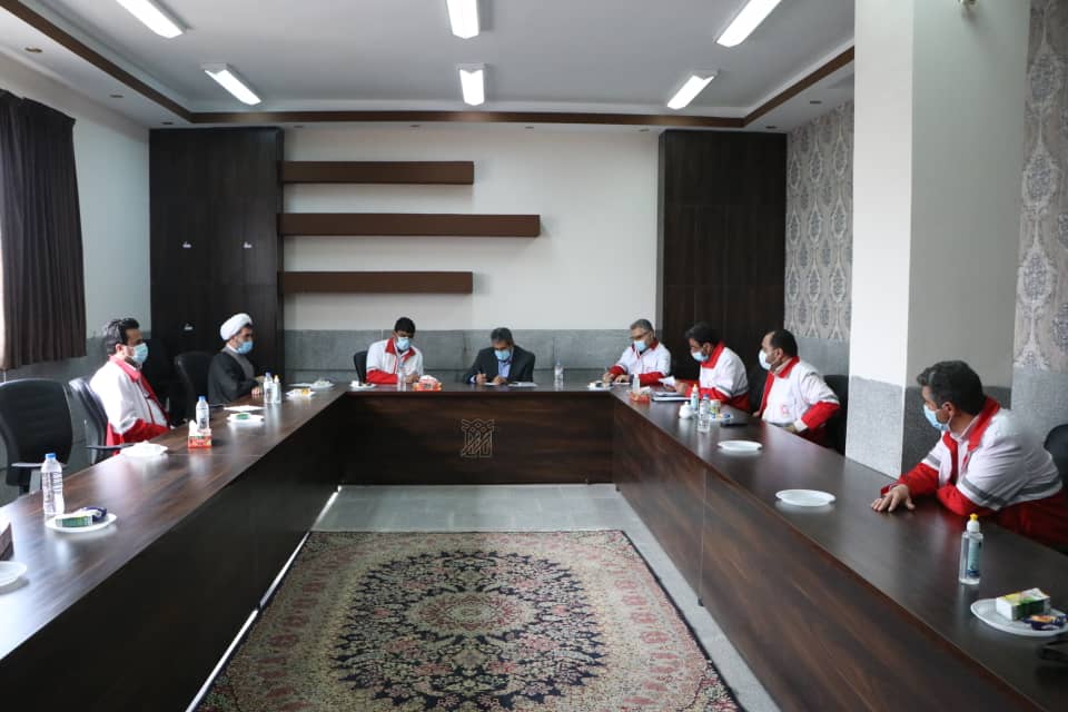 مجلس حامی جمعیت هلال احمر است