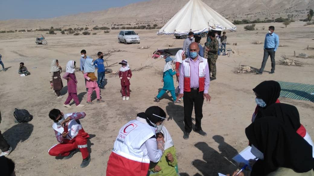 خدمات کاروان « ناظران سلامت » در خنج