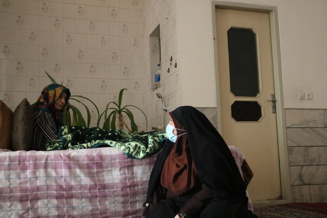 دیدار و تجلیل از مادر شهید امدادگر در یزد