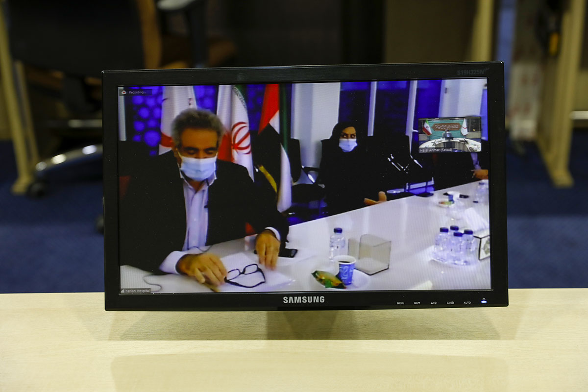 جلسه ویدئوکنفرانسی رئیس جمعیت هلال احمر با رئیس مراکز درمانی هلالاحمر ایران در امارات متحده عربی