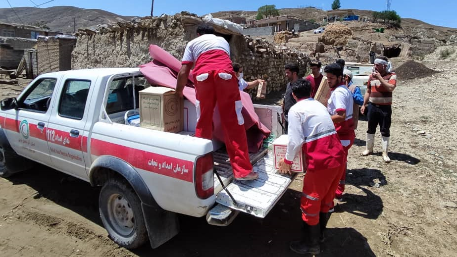 تداوم امدادرسانی به ۸ روستای متاثر از سیل در چالدران