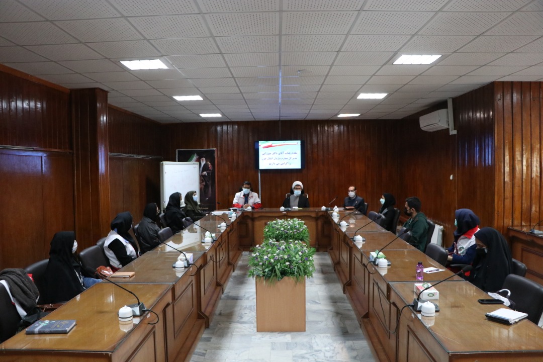 آموزش اعضای کانون های دانشجویی و جوانان داوطلب در تفاهم نامه همکاری مشترک جمعیت هلال احمر و اداره کل انتقال خون کرمان