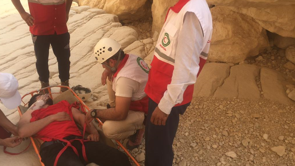 نجات کوهنوردان در ارتفاعات اخند