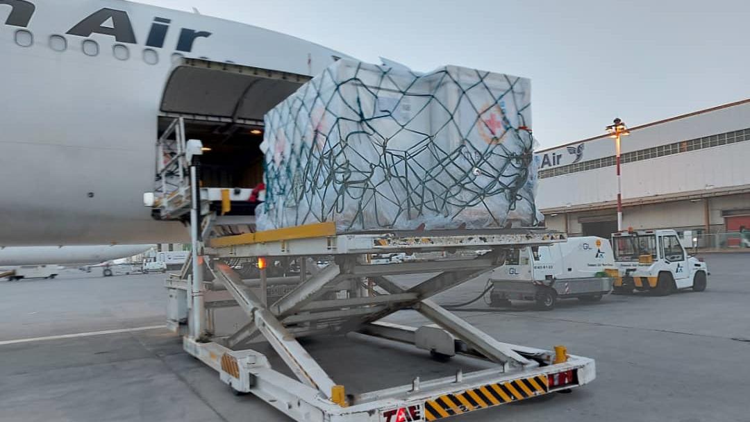 آغاز واردات محمولههای ۵ میلیونی واکسن کرونا توسط هلالاحمر/ تامین 25 میلیون واکسن کرونا تاکنون؛ سهم هلالاحمر برای نجات جان هموطنان