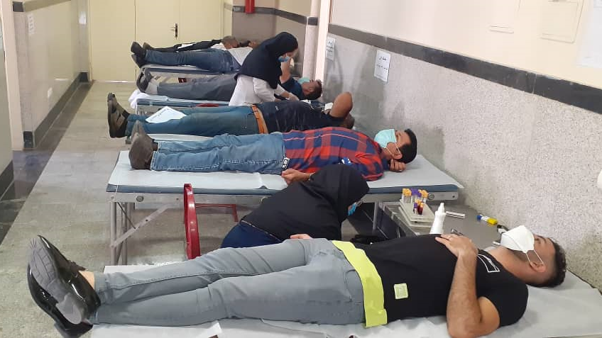 داوطلبان هلال‌احمر در بستان‌آباد ۱۸۶ واحد خون سالم اهدا کردند
