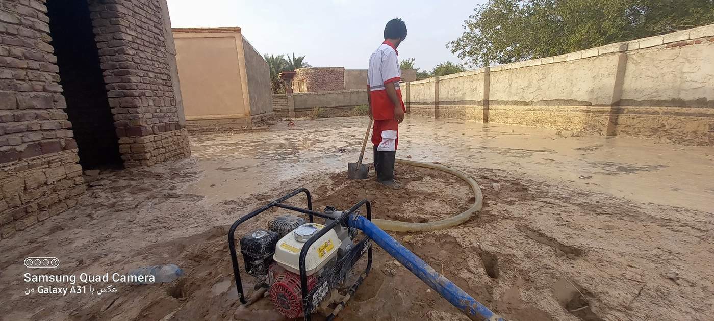 خدمات جمعیت هلال احمر سیستان و بلوچستان به بیش از ۹۶۰۰ نفر آسیب دیده از سیلاب