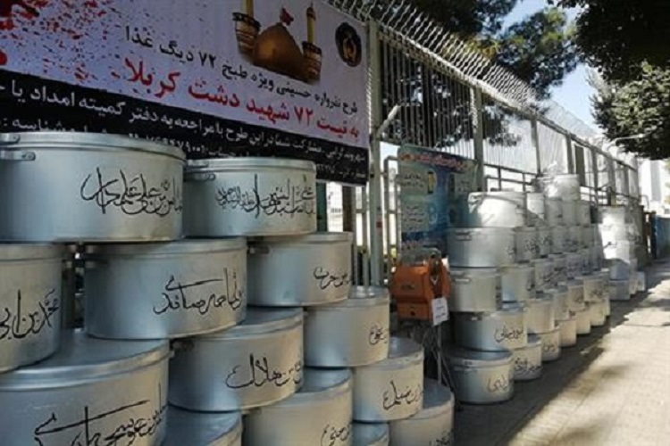 گروه جهادی نذرواره ۷۲ خوان احسان حسینی، در کنار جمعیت هلال احمر