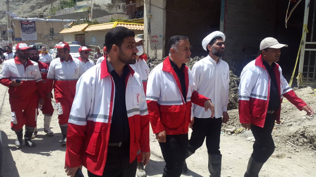 عملیات جست‌وجو در مناطق سیل‌زده فیروزکوه ادامه دارد 
