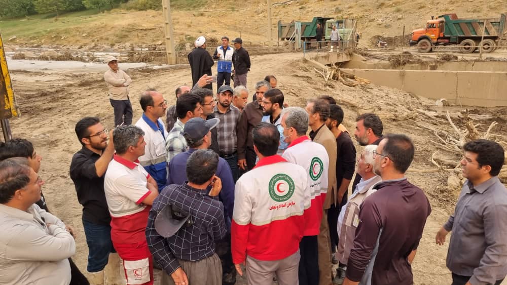 امدادرسانی به ۸۵ خانوار سیل زده در الیگودرز و ازنا