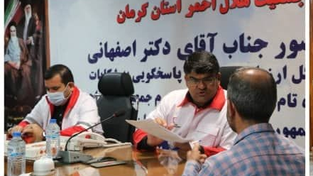 استقرار میز ارتباطات مردمی هلال‌احمر با حضور نماینده رئیس جمعیت در کرمان
