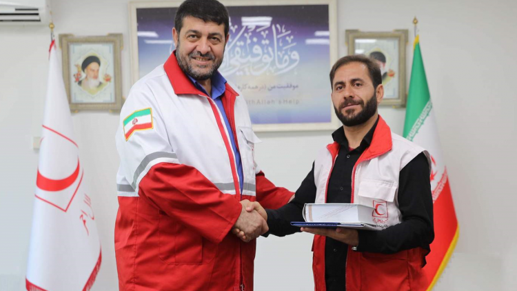 رکورددار دو با طناب دنیا،هلالاحمری است