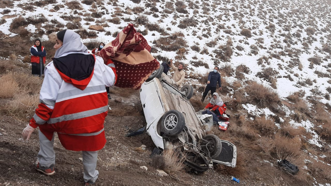 زنان امدادگر در قامت فرشتگان نجات