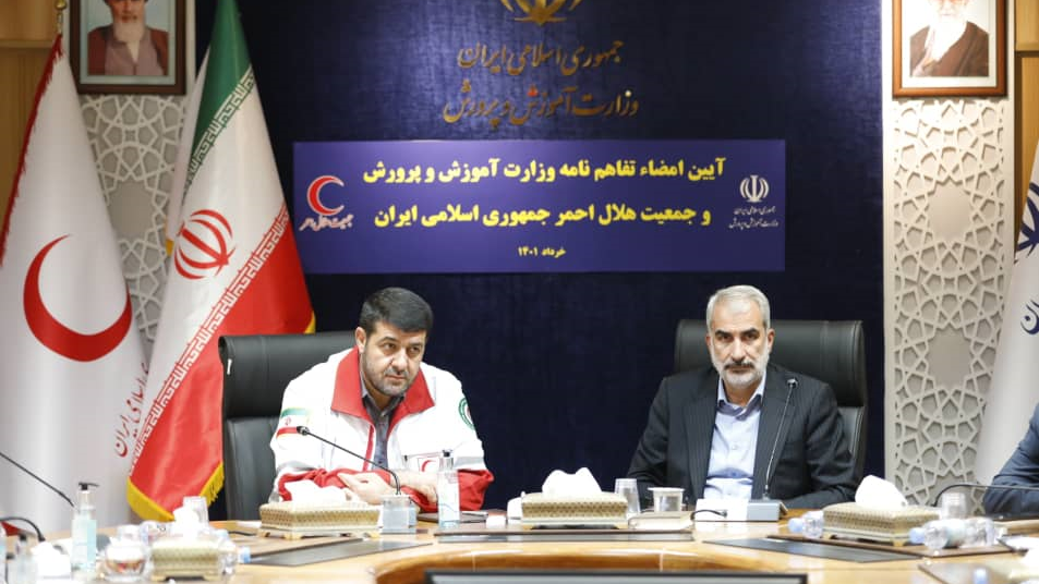 دکتر کولیوند: آگاهسازی معلمان و دانشآموزان گامی مهم در حوزه پیشگیری از حوادث است