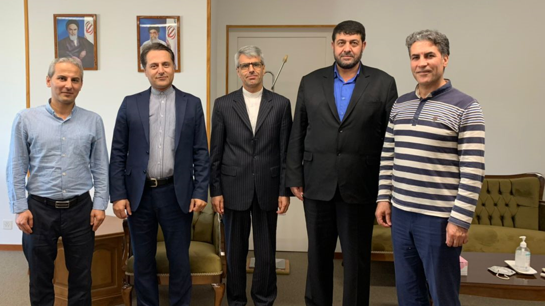 دیدار دکتر کولیوند با سفیر و نماینده دائم ایران در مقر اروپایی سازمان ملل متحد در ژنو/ توافق طرفین برای انعکاس فعالیتهای گسترده هلالاحمر ایران در سطح بینالملل