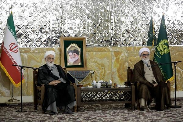 دیدار نماینده ولی فقیه در جمعیت هلالاحمر و مسئولان دفاتر با تولیت آستان قدس رضوی/ تاکید بر عملیاتیسازی تفاهمنامه همکاریهای مشترک