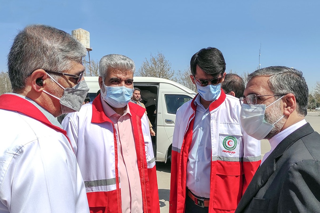 بازدید رئیس جمهور از پایگاه عملیات پشتیبانی هلال احمر استان خراسان رضوی/ تأکید رئیس جمهور بر تکمیل انبارهای امدادی