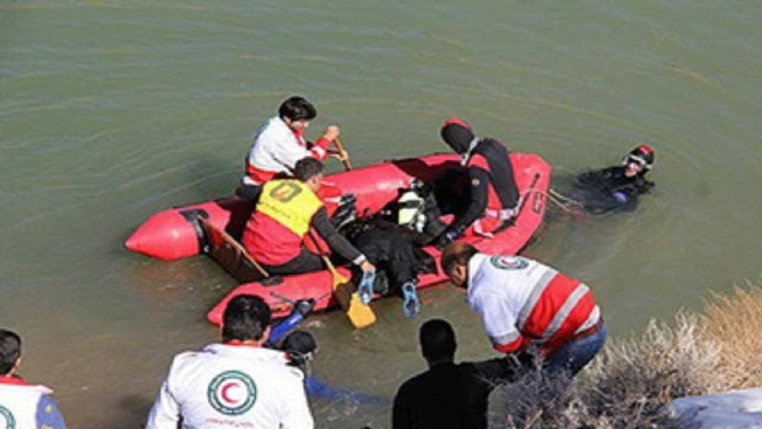نجات دو حادثه دیده از مرگ حتمی با تلاش امدادگران جمعیت هلال احمر در چهار محال و بختیاری