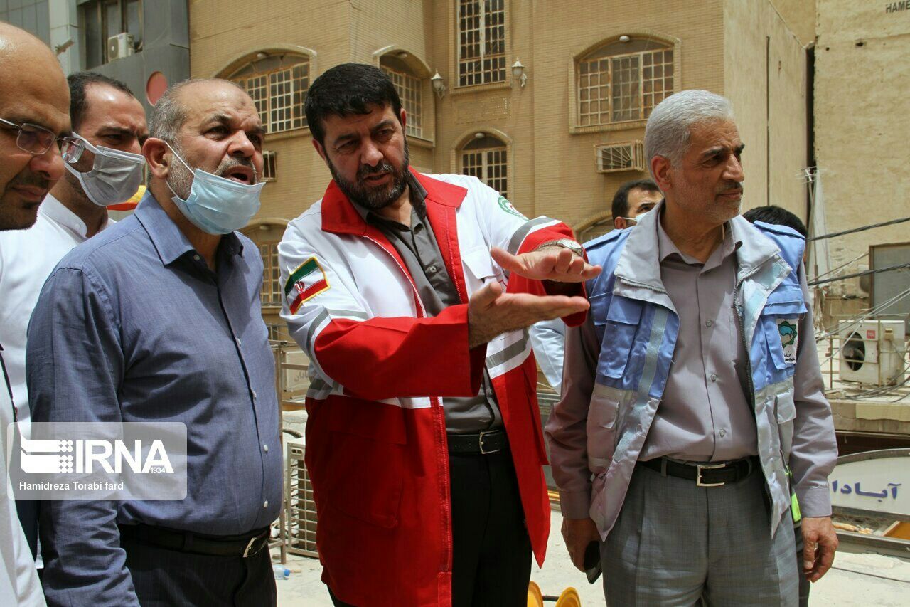 پیش بینی تداوم عملیات جستوجو و نجات تا ۴۸ ساعت آینده در ساختمان متروپل