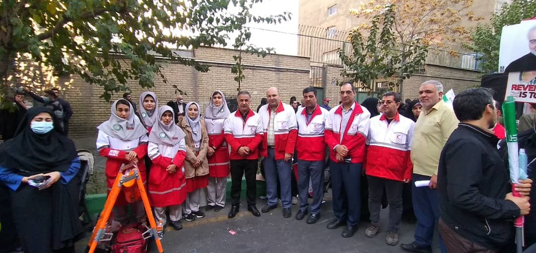 پوشش امدادی روز ۱۳ آبان توسط هلال احمر استان تهران با حضور ۲۶۰ نیروی عملیاتی/ ۲۶ تیم عملیاتی در شهر تهران خدمات رسانی کردند