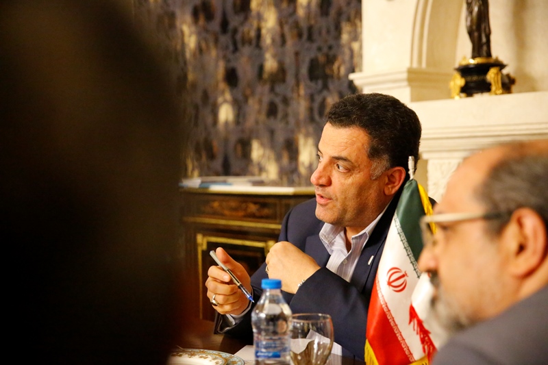 توانمندی هلال احمر برای توسعه فعالیت های بین المللی در حوزه آموزش، فروش و ارسال دارو و اقلام امدادی