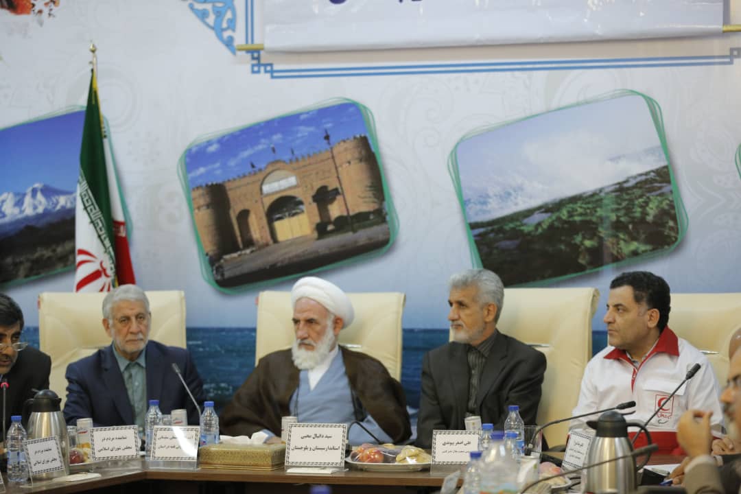 تقدیر امام جمعه زاهدان از اجرای طرح نذر آب توسط جمعیت هلالاحمر